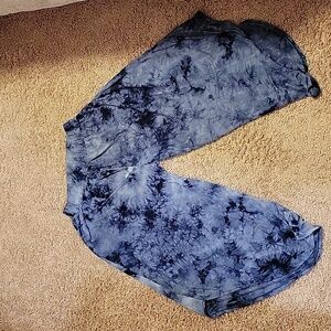 Green Envelope blue tie dye cropped lounge pants